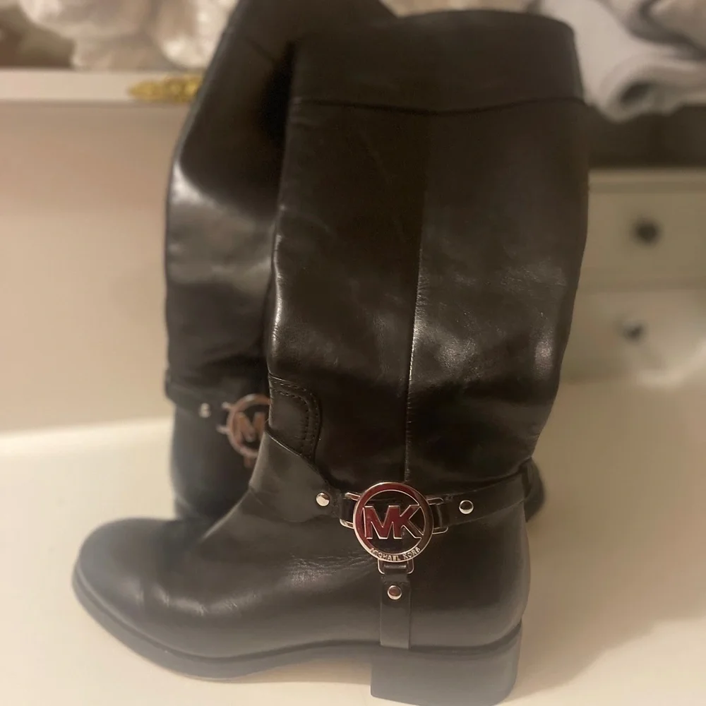 Michael Kors Fulton harness nice boots good condition Buy it before the cold
